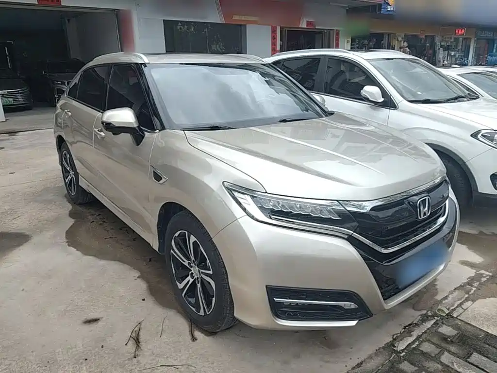Honda UR-V 370 TURBO 2 WD Distinguished CN-V