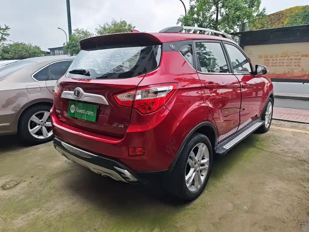 Changan CS35 1.6 L Auto Luxury CN-IV
