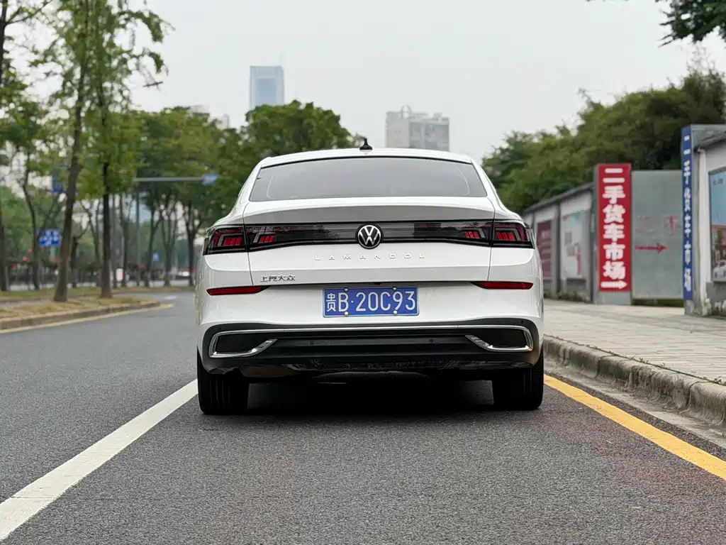 Lamando Lamando L 280 TSI DSG Spicy Cool