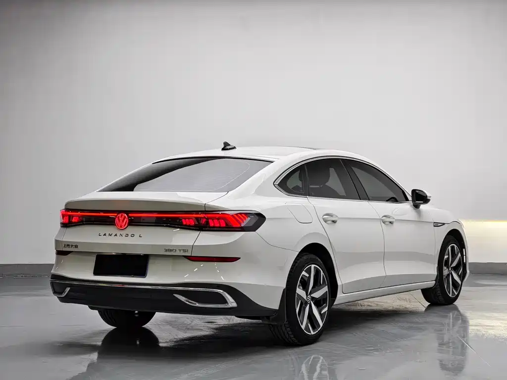 Lamando Lamando L 280 TSI DSG Spicy Cool