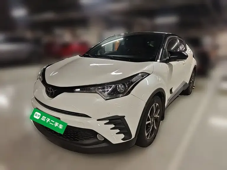 Toyota C-HR 2.0 L Leading CN-VI