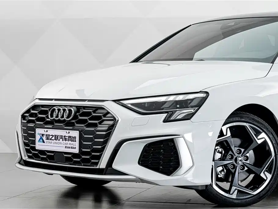 Audi A3 Sportback 35 TFSI Luxury Sport