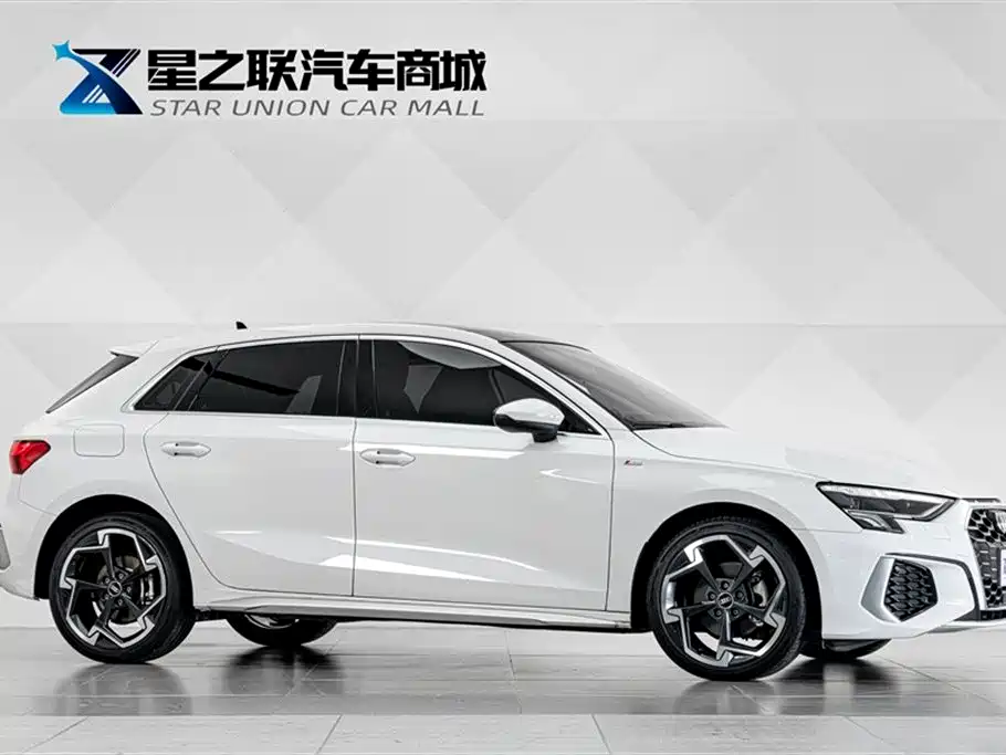 Audi A3 Sportback 35 TFSI Luxury Sport