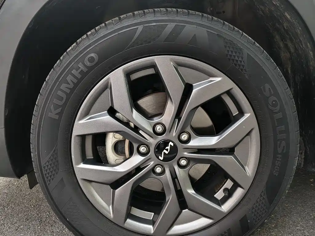Seltos 1.5 L CVT Luxury