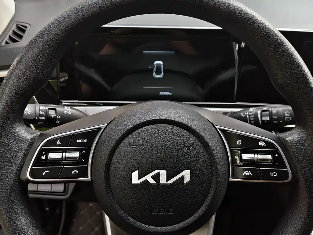 Seltos 1.5 L CVT Luxury