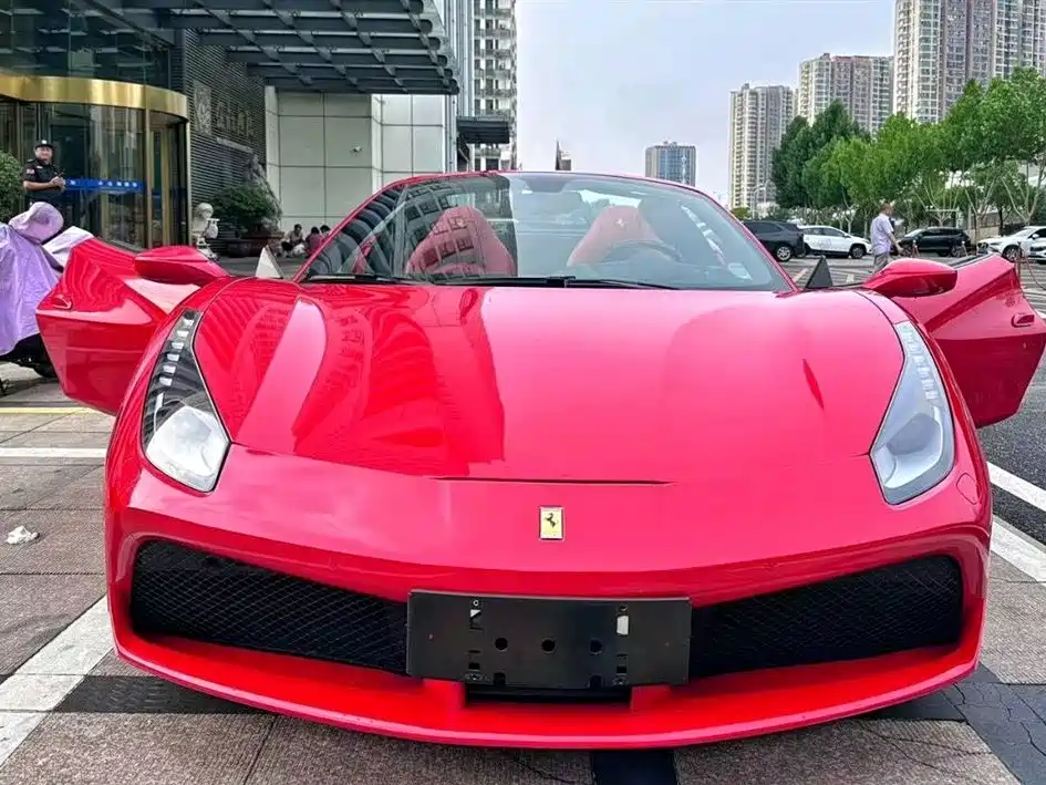 Ferrari 488 488 Spider