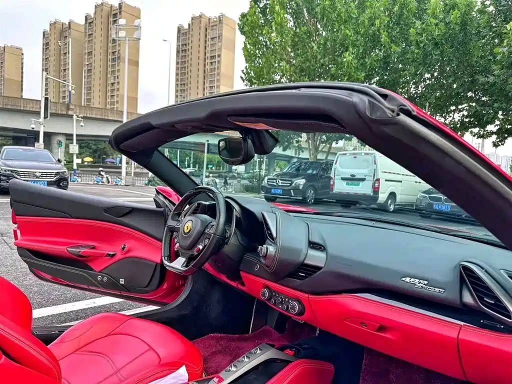 Ferrari 488 488 Spider
