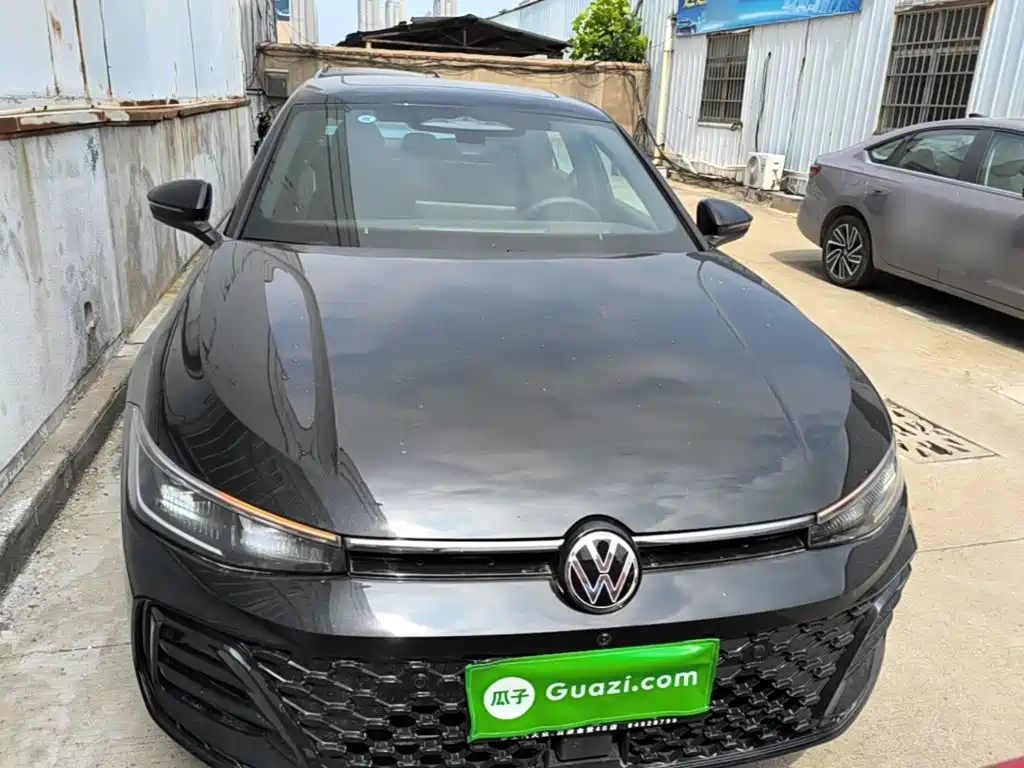 Passat 帕萨特 2026款 Pro 380 TSI 星空龙尊版