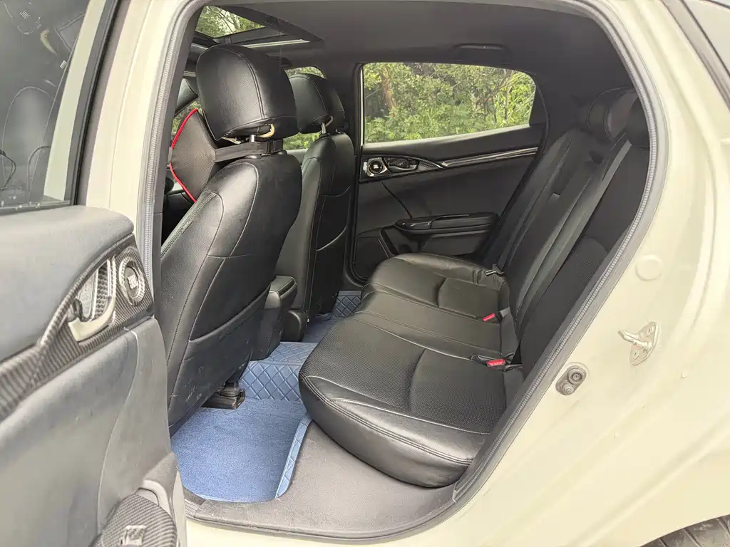 Civic HATCHBACK 220 TURBO CVT Trend Cool Control