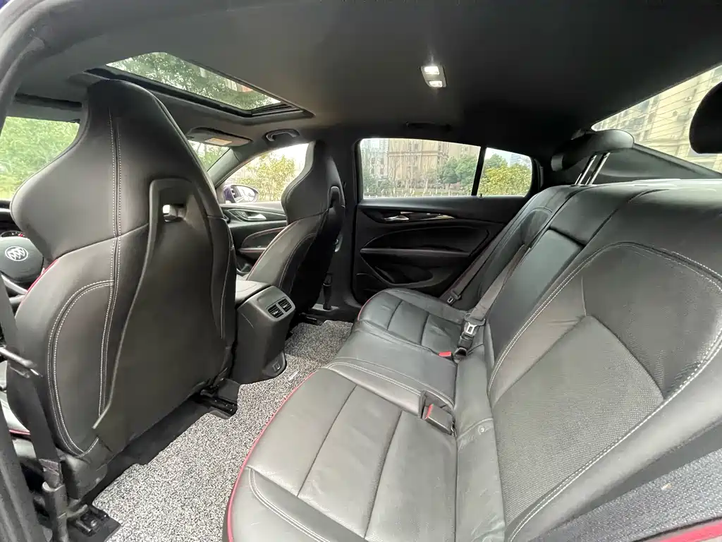 Regal GS 28 T Distinguished