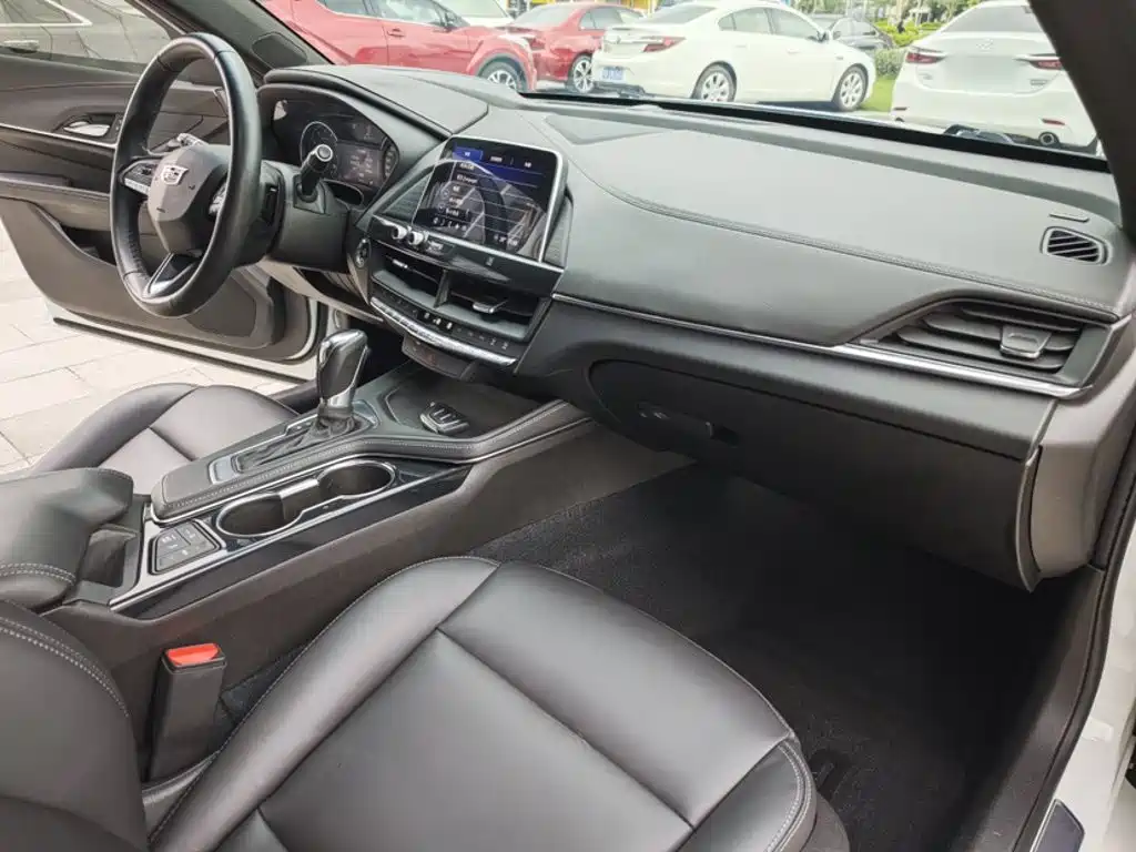 Cadillac CT4 28 T Style