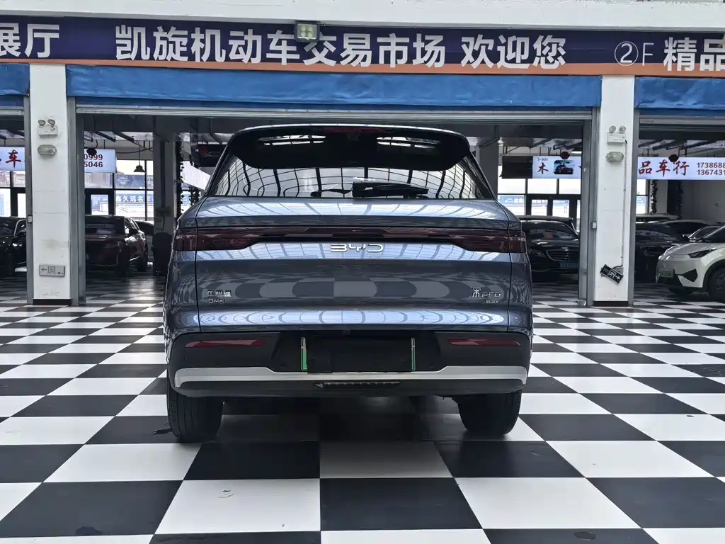 Song Pro NEV DM-i 133 KM Transcend