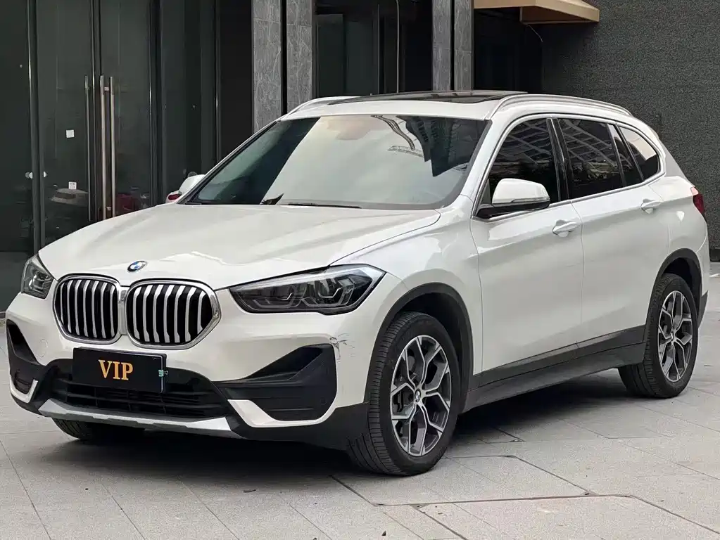 BMW X1 sDrive25 Li Leading