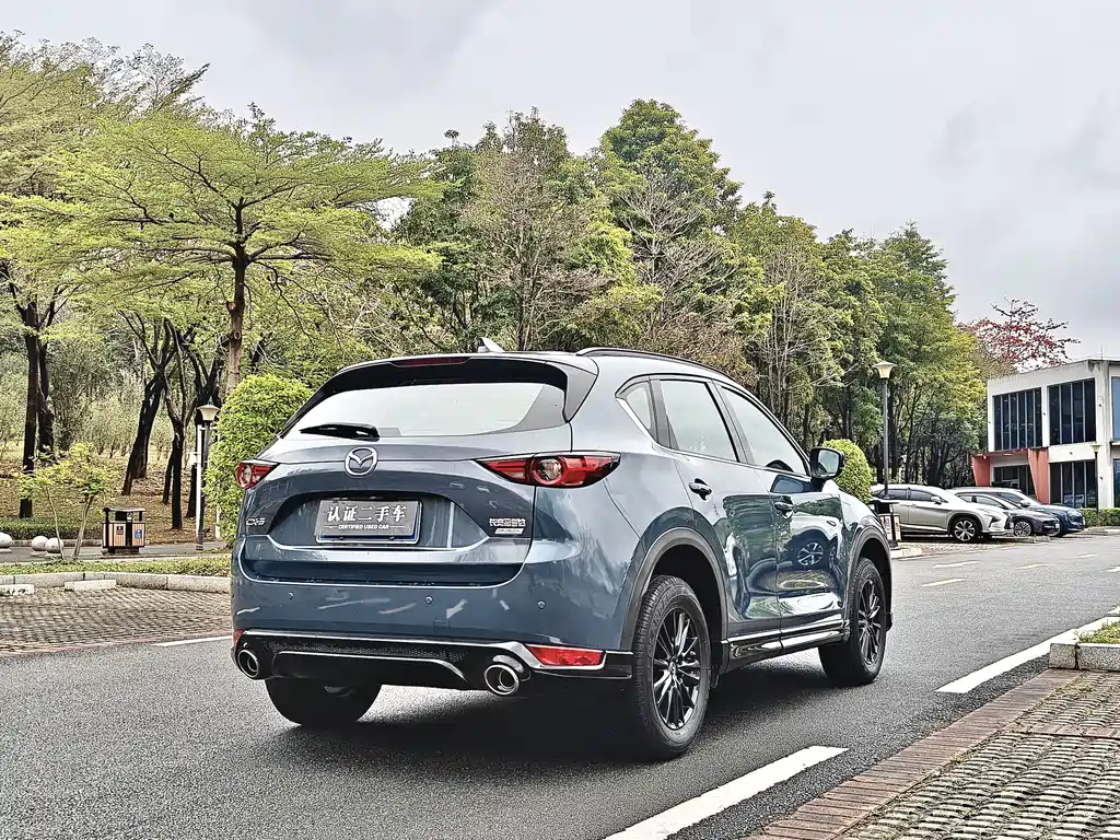 Mazda CX-5 2.0 L Auto 2 WD Black Knight