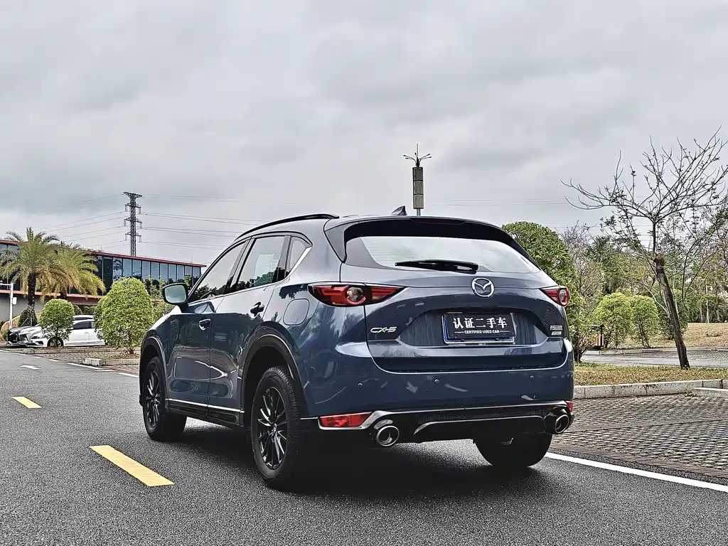 Mazda CX-5 2.0 L Auto 2 WD Black Knight