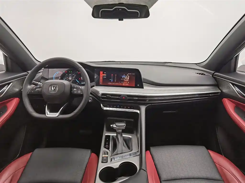 Changan CS35 PLUS Blue Whale NE 1.4 T DCT Luxury