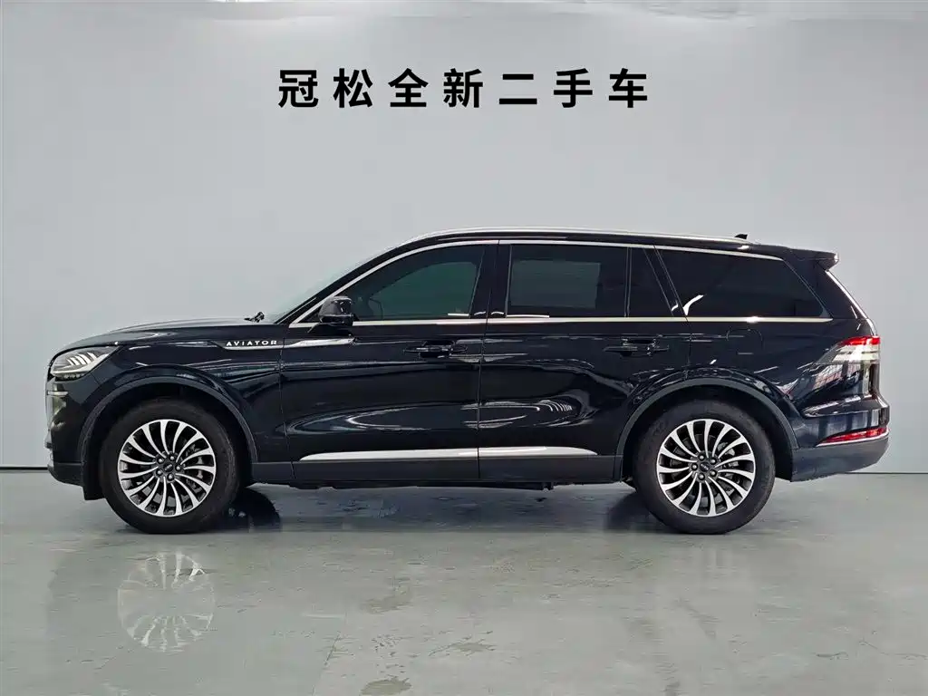 Aviator 3.0 T V6 4 WD Graceful