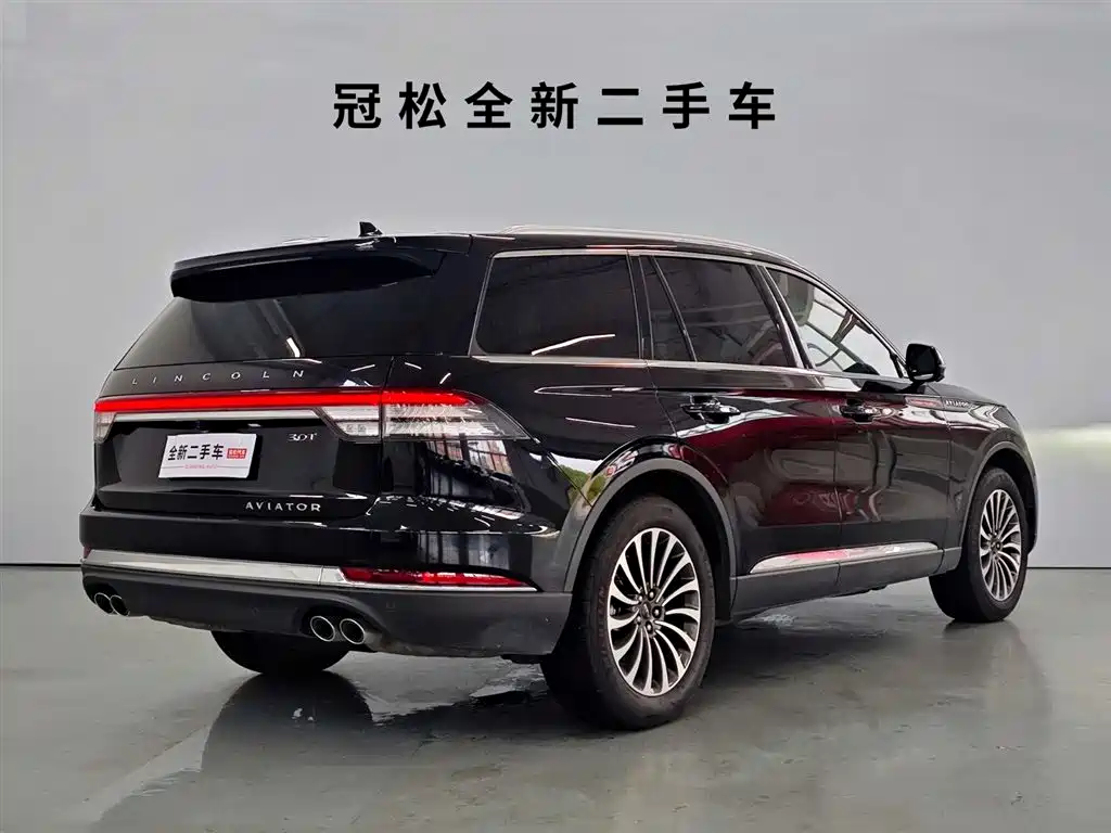 Aviator 3.0 T V6 4 WD Graceful