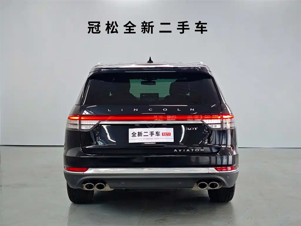 Aviator 3.0 T V6 4 WD Graceful