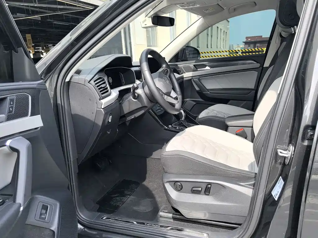 Tayron 280 TSI 2 WD Luxury Plus Advanced