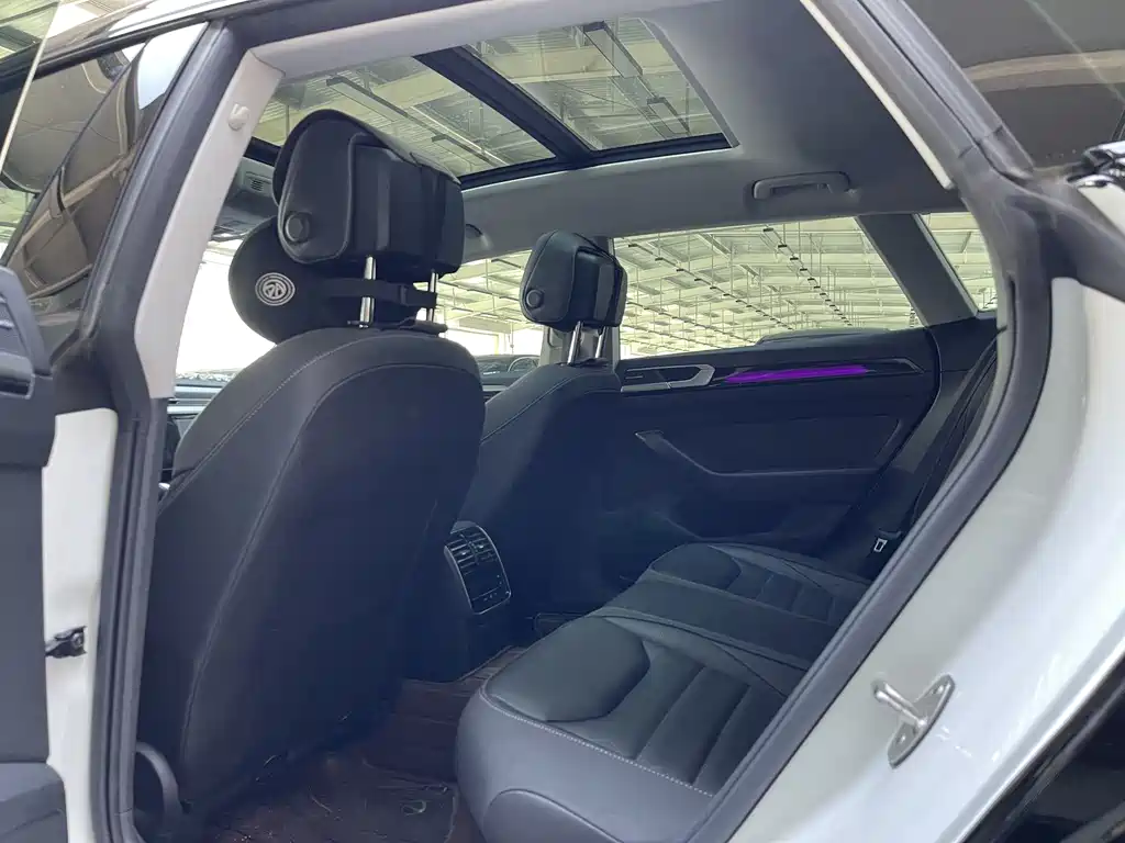 VW CC Shooting Brake 380 TSI Heart Hunter