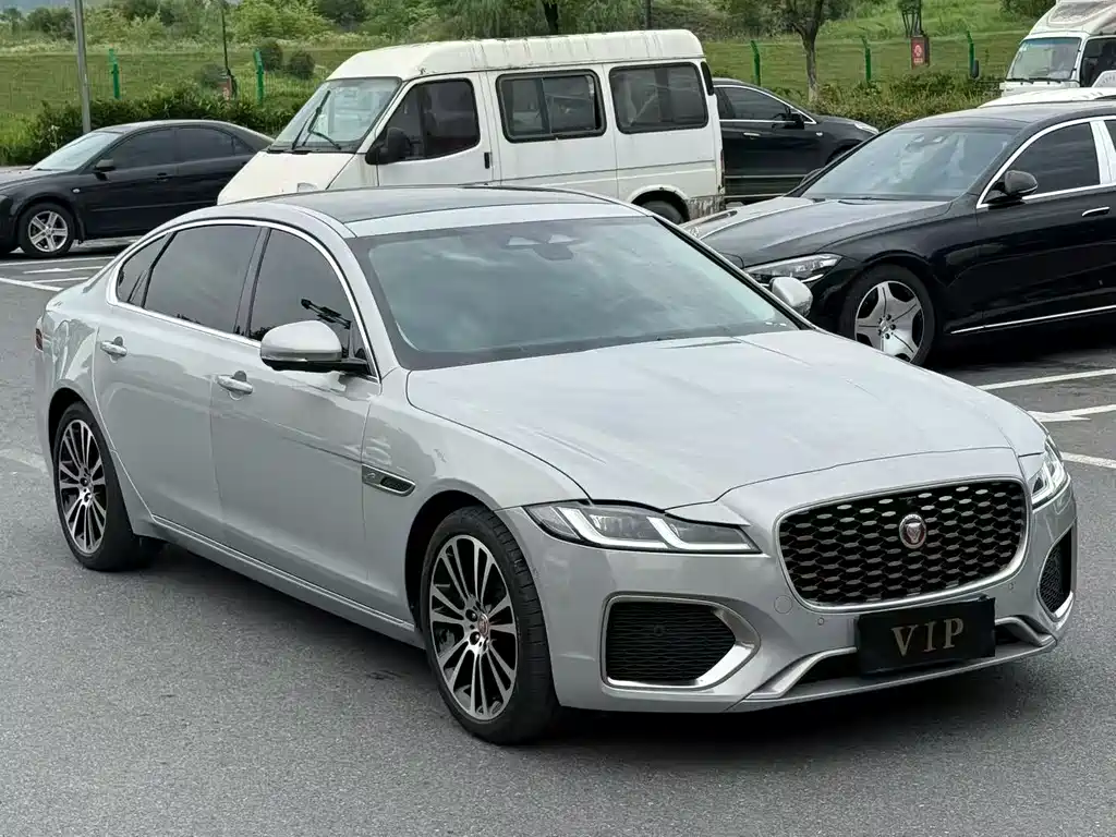Jaguar XFL 2.0 T P250 2 WD Premium Luxury