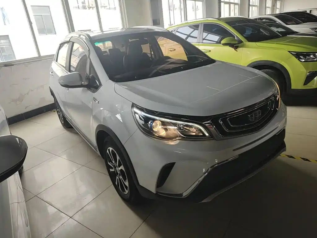 Vision X3 1.5 L Auto Distinguished