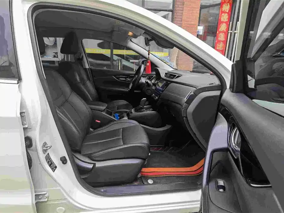 Qashqai Classic 2.0 L CVT XV+ Leading