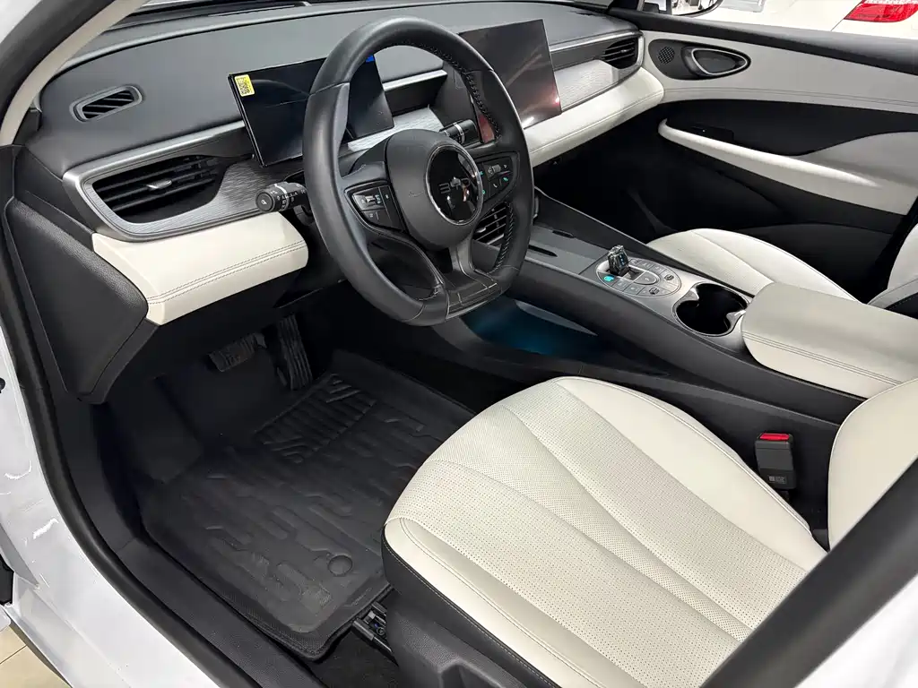 Seal 05 DM-i DM-i Smart Drive 55 KM Luxury