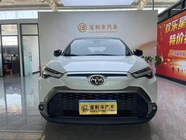Toyota Frontlander 2.0 L CVT Luxury PLUS