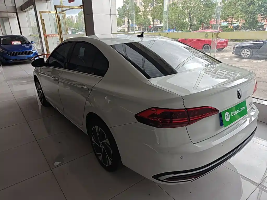 Bora 200 TSI DSG Joy Travel PRO