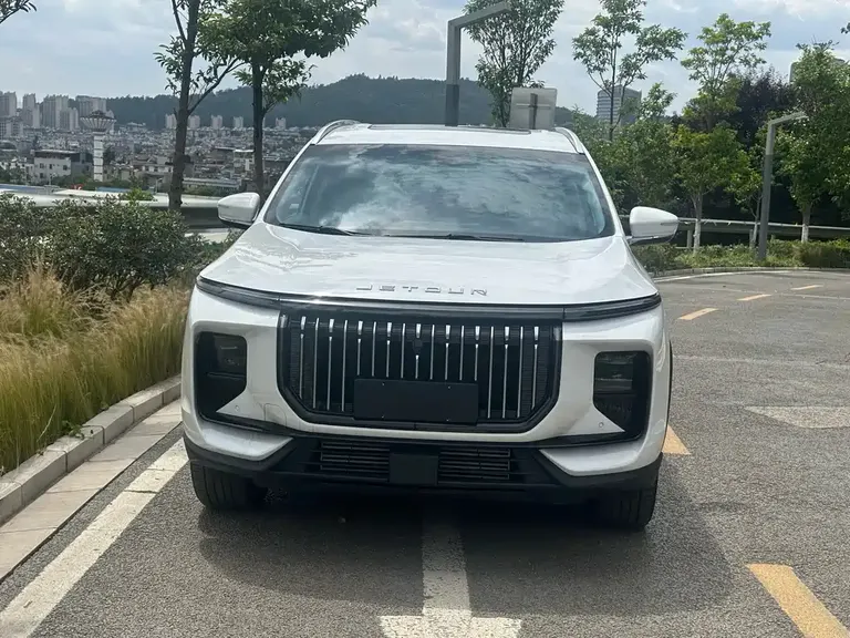 Jetour X90 PRO 1.6 T DCT Luxury 7-seat