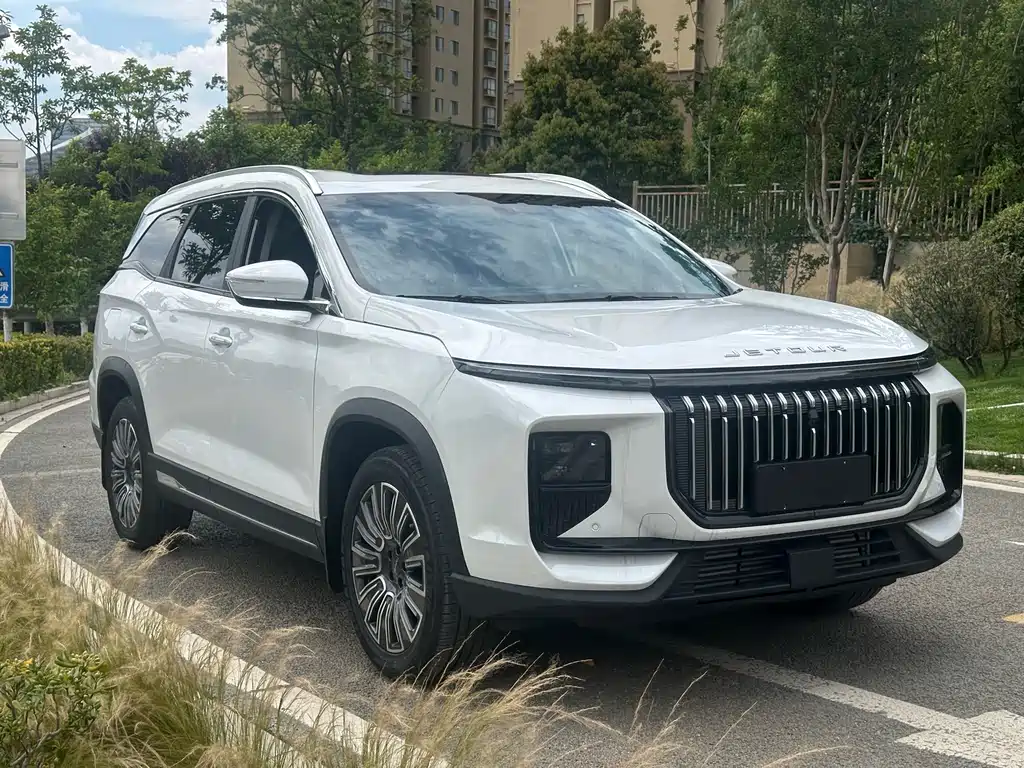 Jetour X90 PRO 1.6 T DCT Luxury 7-seat