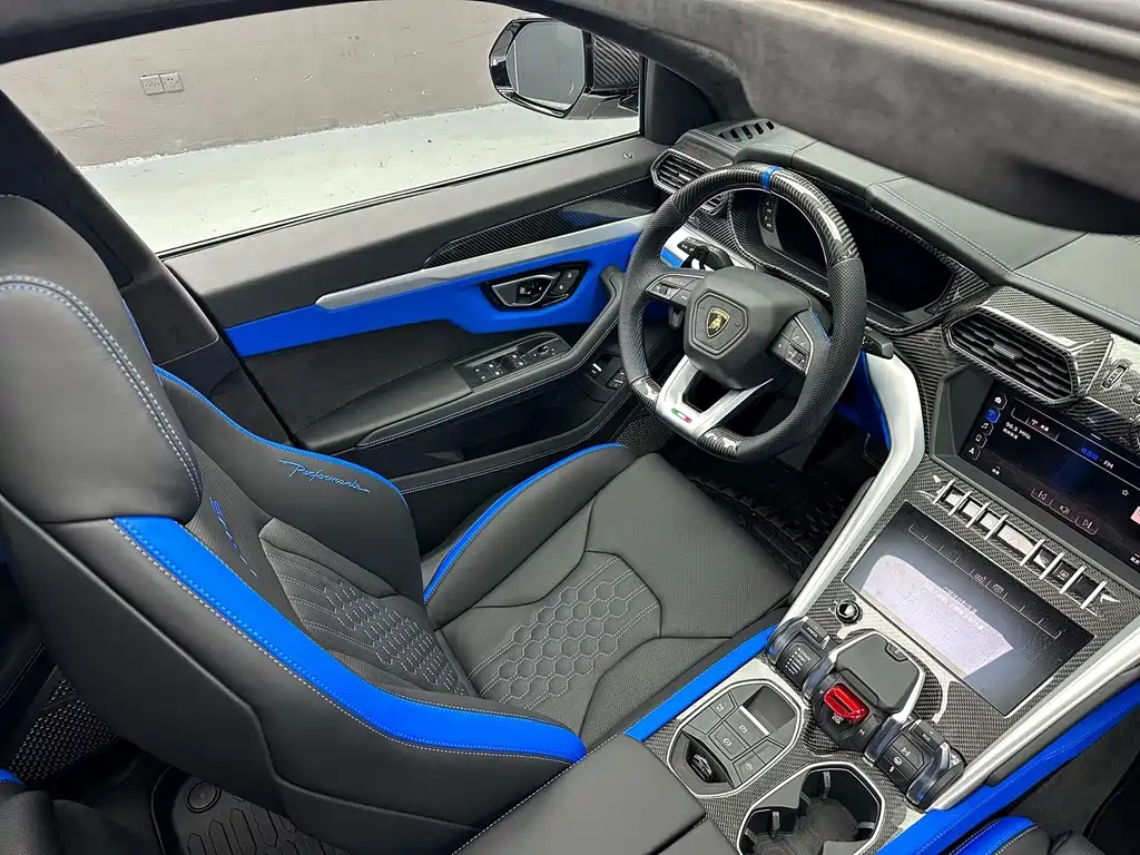 Urus 4.0 T V8