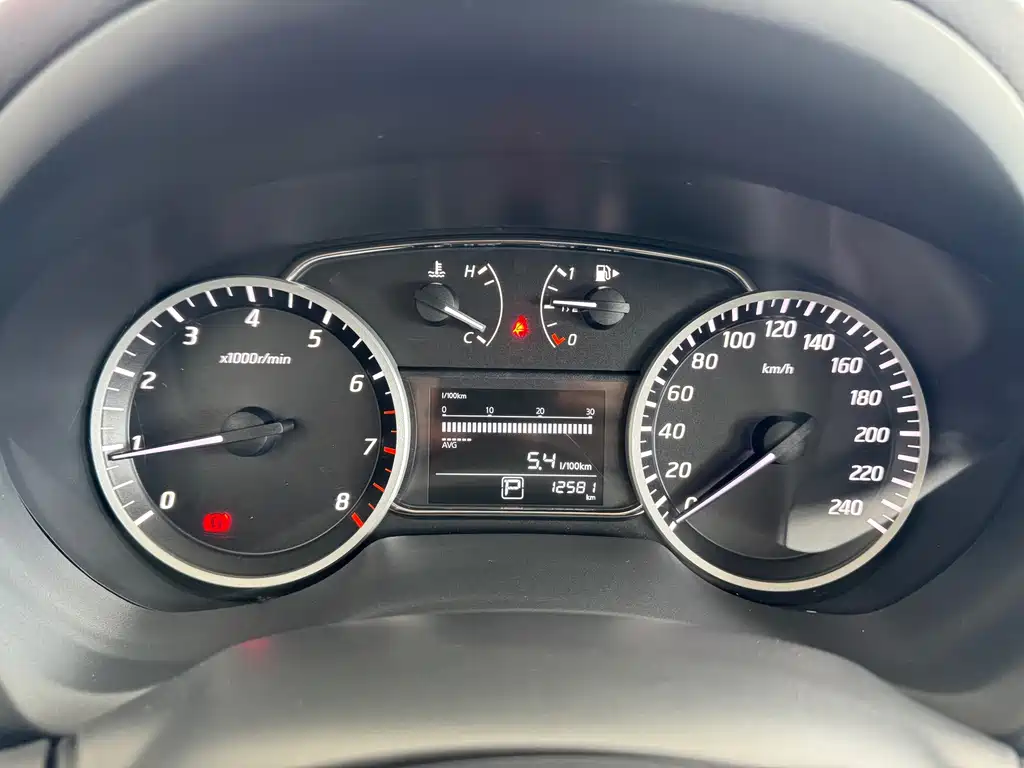 Sylphy 1.6 XE CVT Comfort Enjoyment