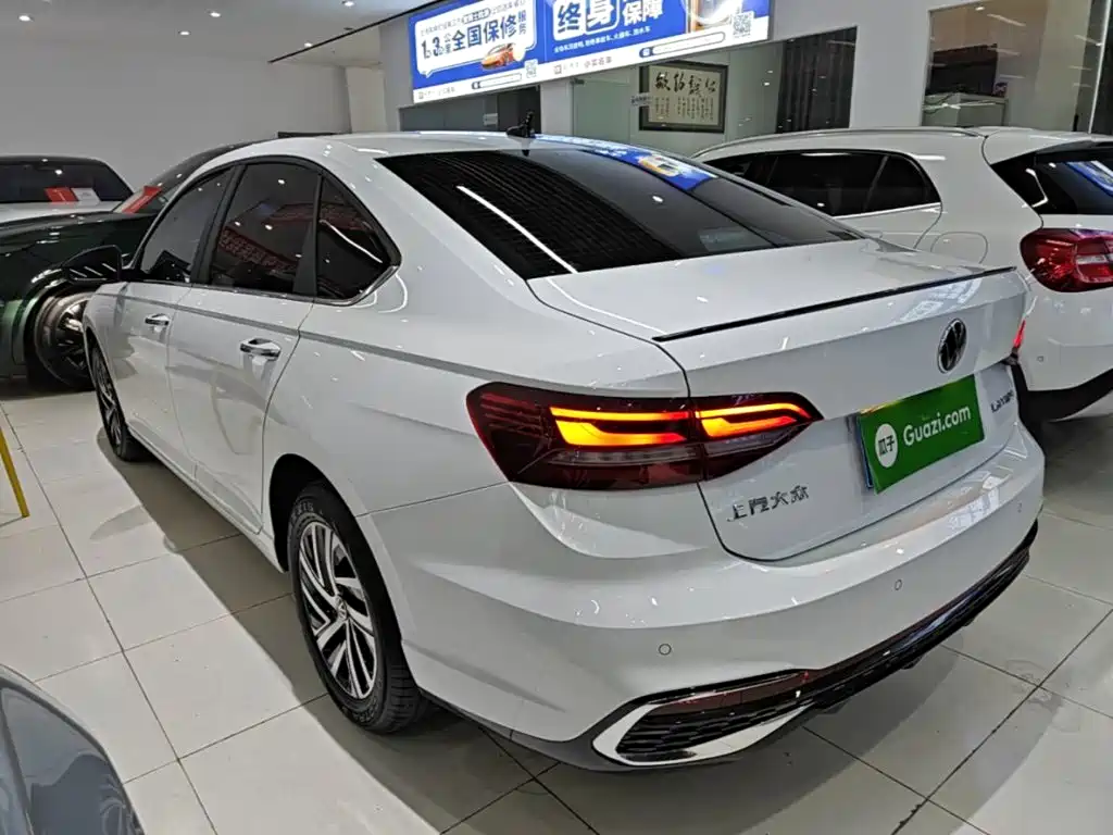 Lavida 300 TSI DSG Starry Sky Manyi