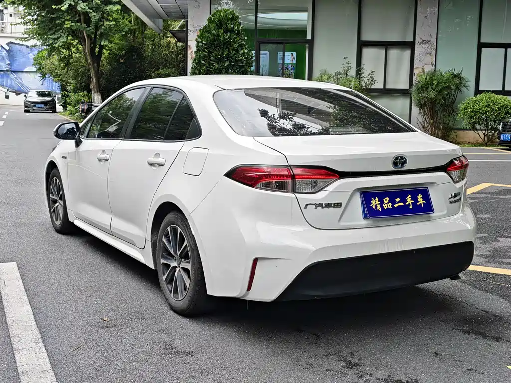Levin Smart e-Hybrid Dual Engine 1.8 L Leading