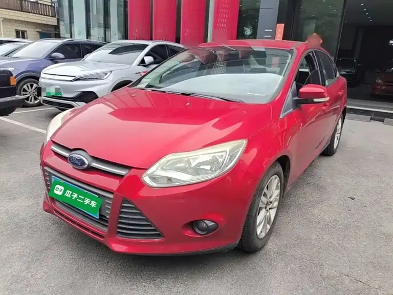 Ford Focus Sedan 1.6 L Auto Comfort