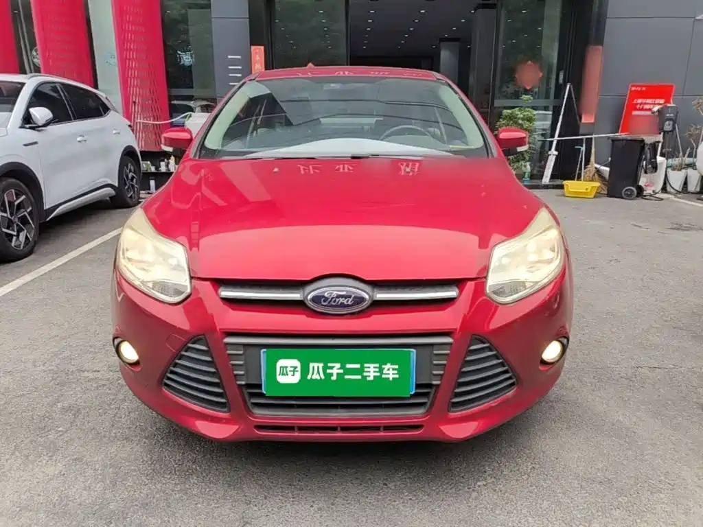 Focus Sedan 1.6 L Auto Comfort