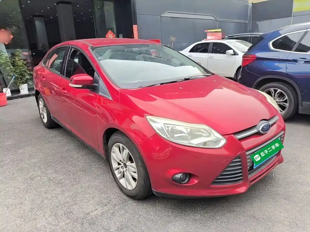 Focus Sedan 1.6 L Auto Comfort
