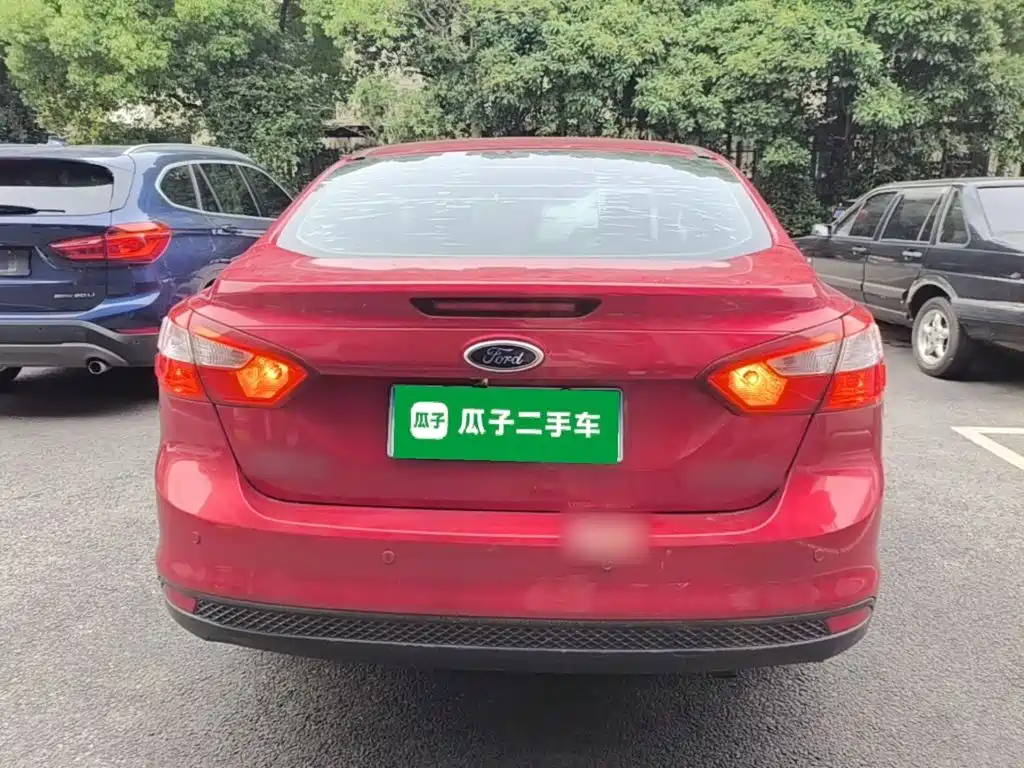 Focus Sedan 1.6 L Auto Comfort