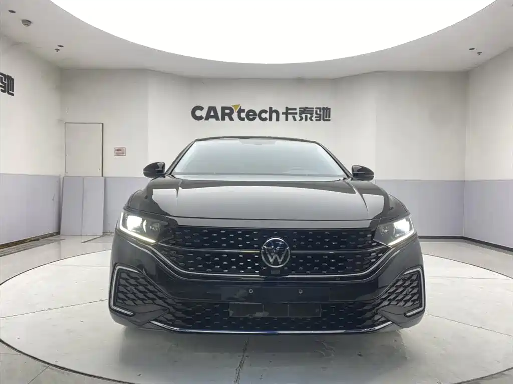 Passat 330 TSI Starry Sky Elite