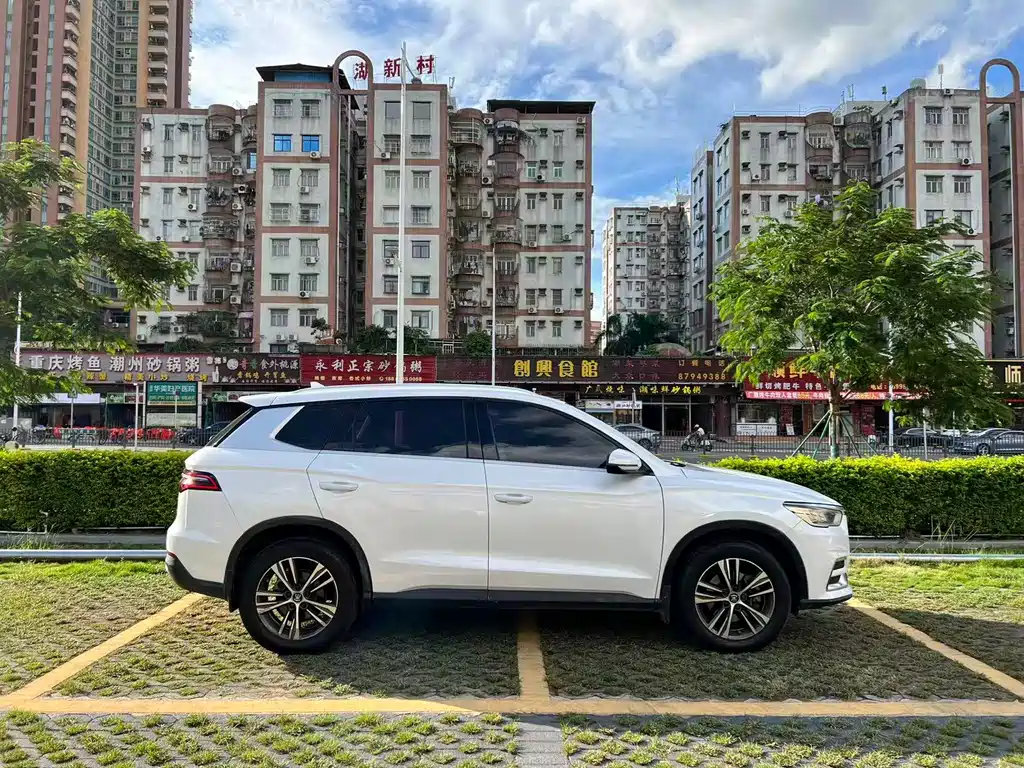 Song Pro 1.5 T Auto Elite