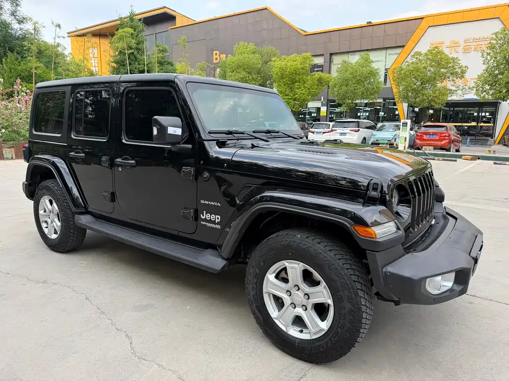 Wrangler 2.0 T Sahara 4-door