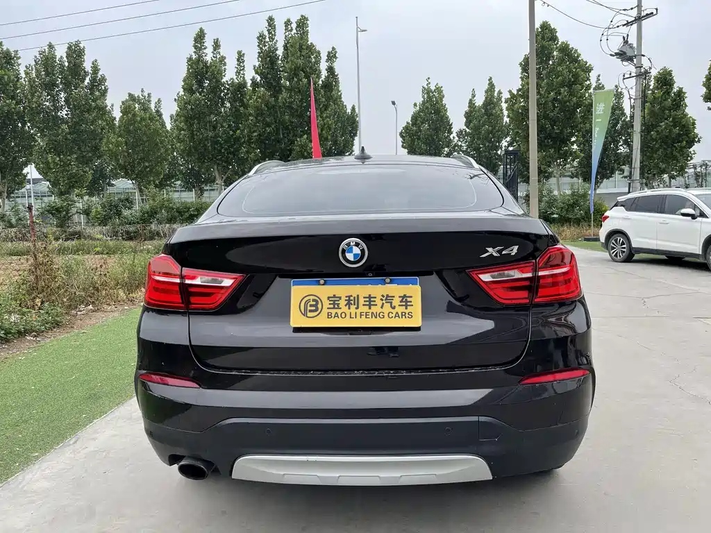 BMW X4 xDrive20 i X Design Package