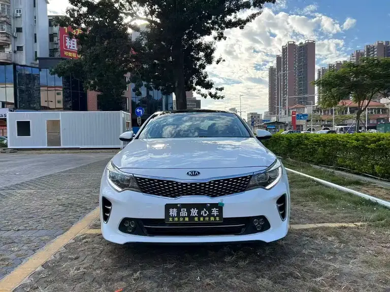Kia K5 1.6 T Auto LUX