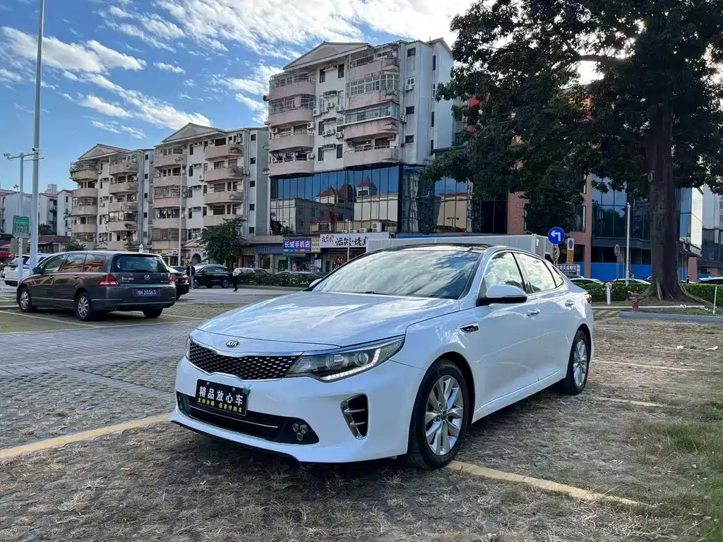 Kia K5 1.6 T Auto LUX