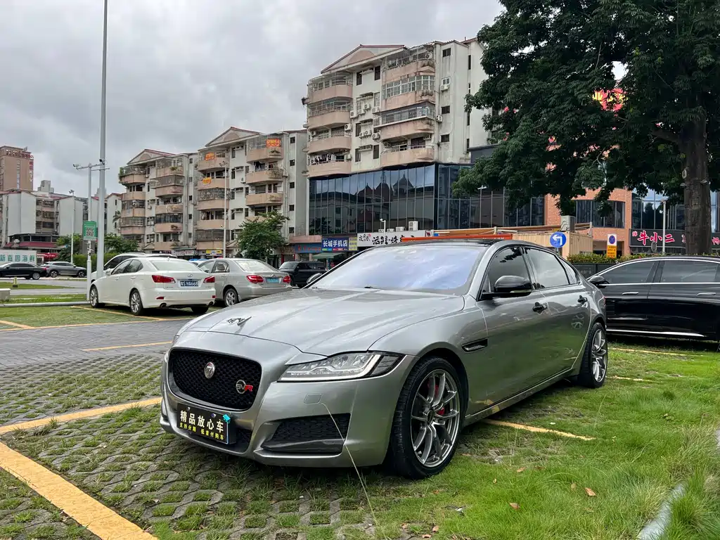 Jaguar XFL XFL 2.0 T 250 PS Luxury