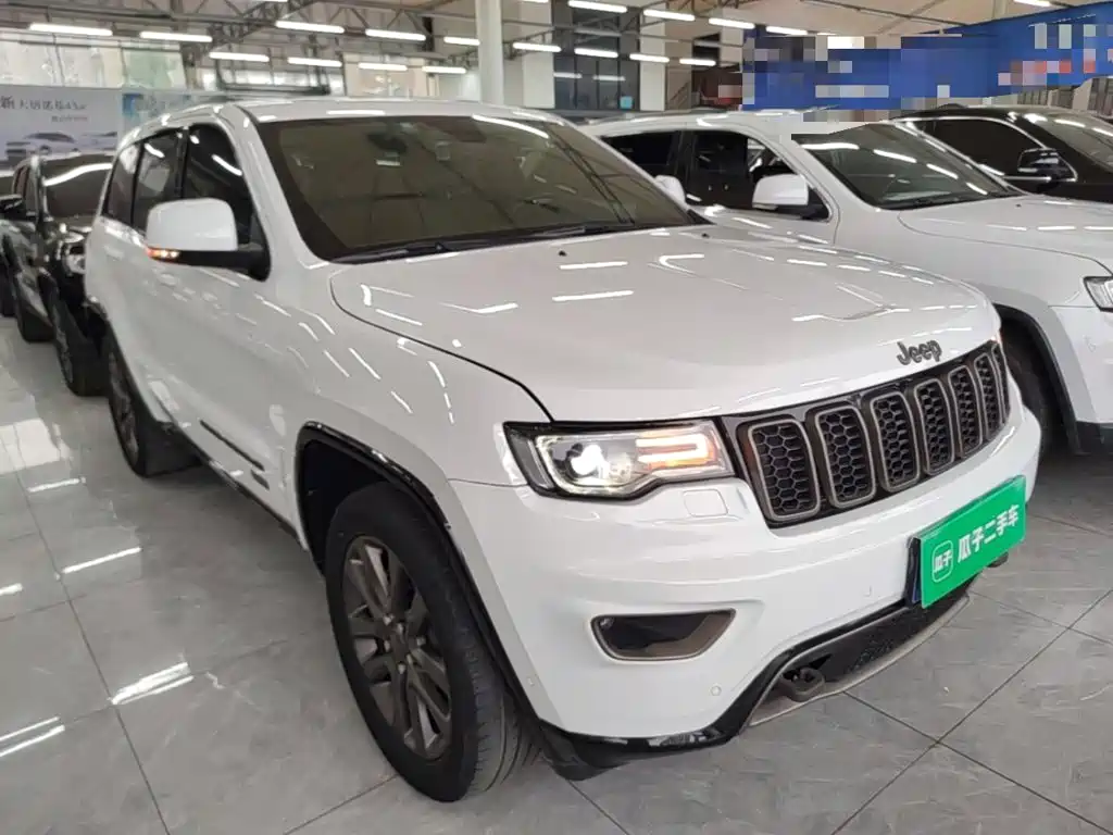 Grand Cherokee (Import) 大切诺基进口 2016款 3.6 L 75周年致敬版