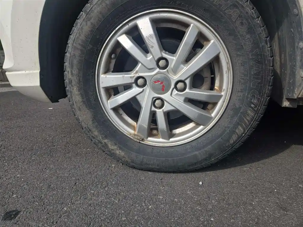 Wuling Hongguang 1.5 L S Comfort L2 B